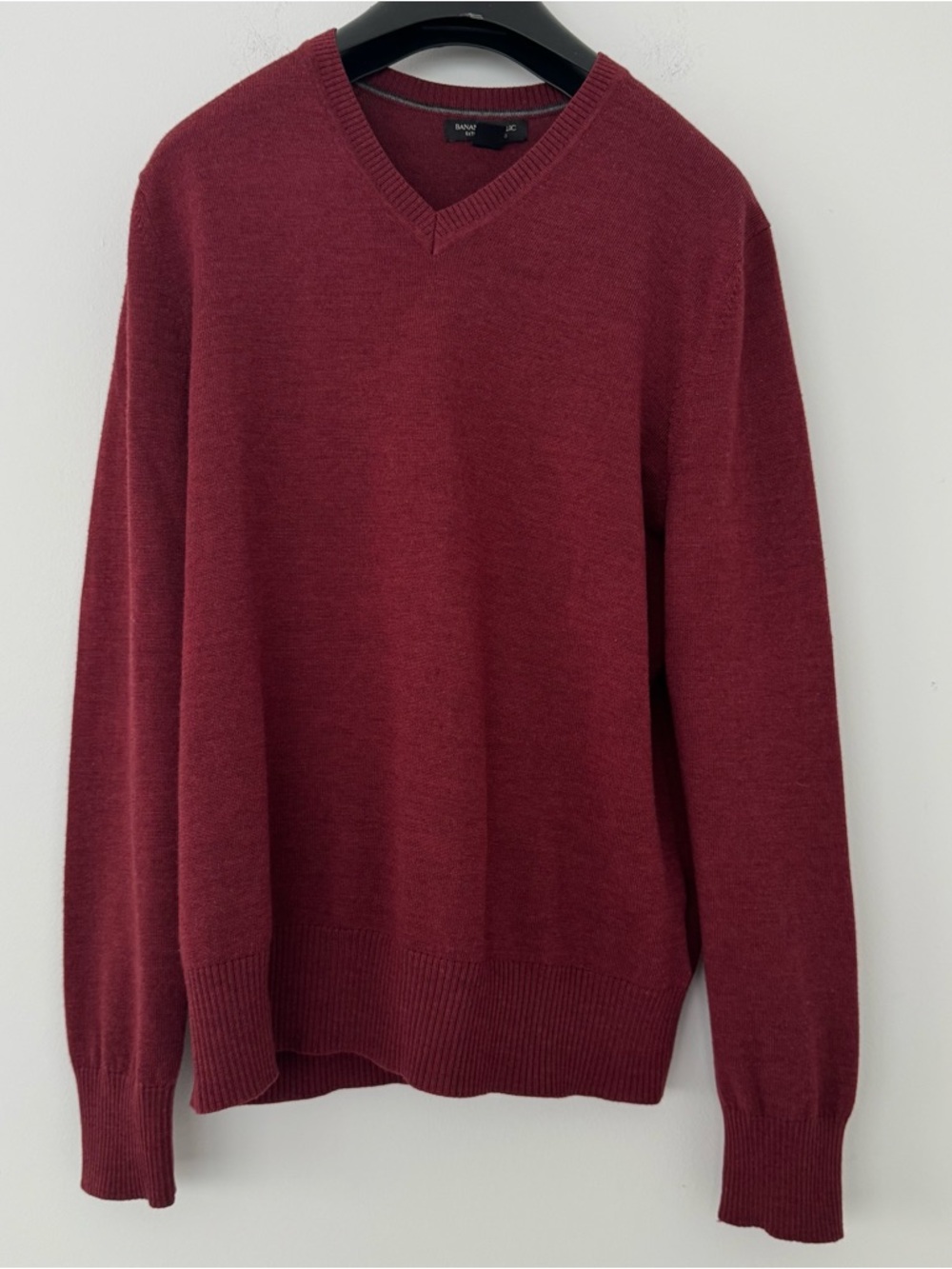 Banana Republic Extra Fine Merino Wool Sweater Wine Red Maroon V-Neck Men’s M